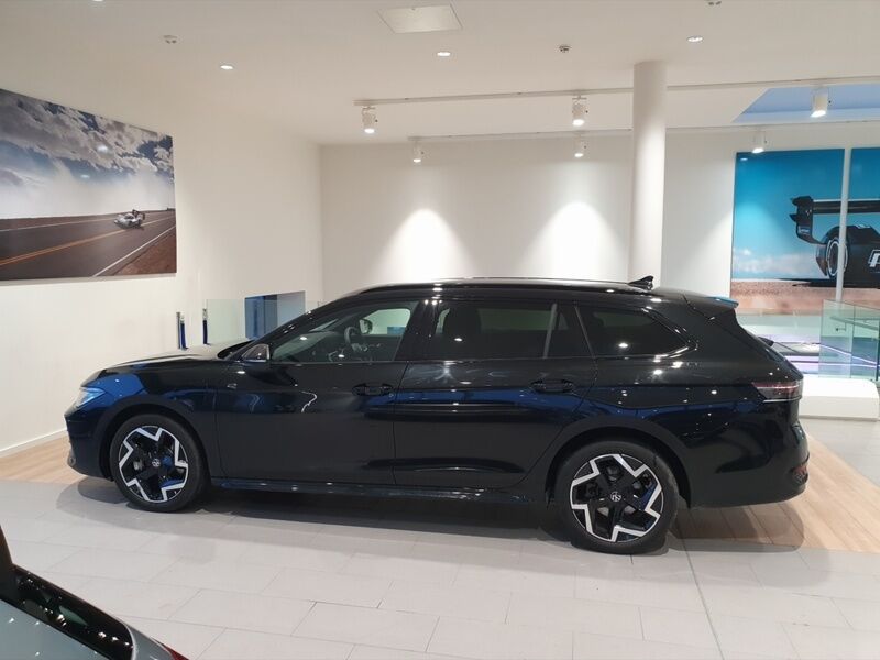 More views of Volkswagen Passat