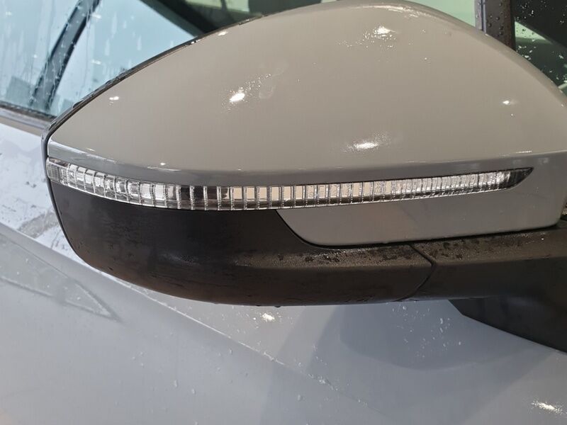 More views of Volkswagen ID.4