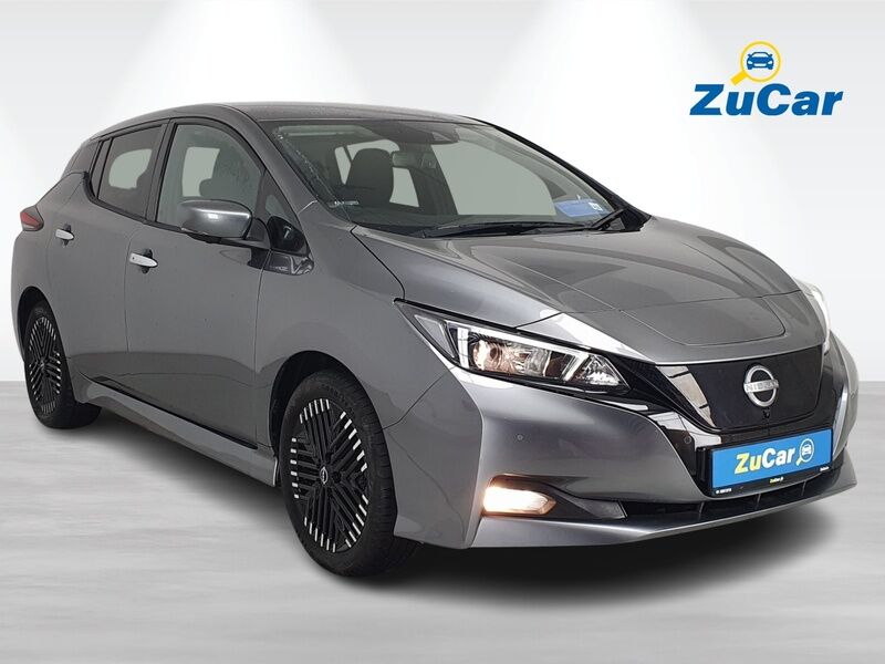 More views of Nissan Leaf