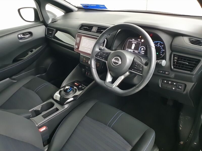 More views of Nissan Leaf