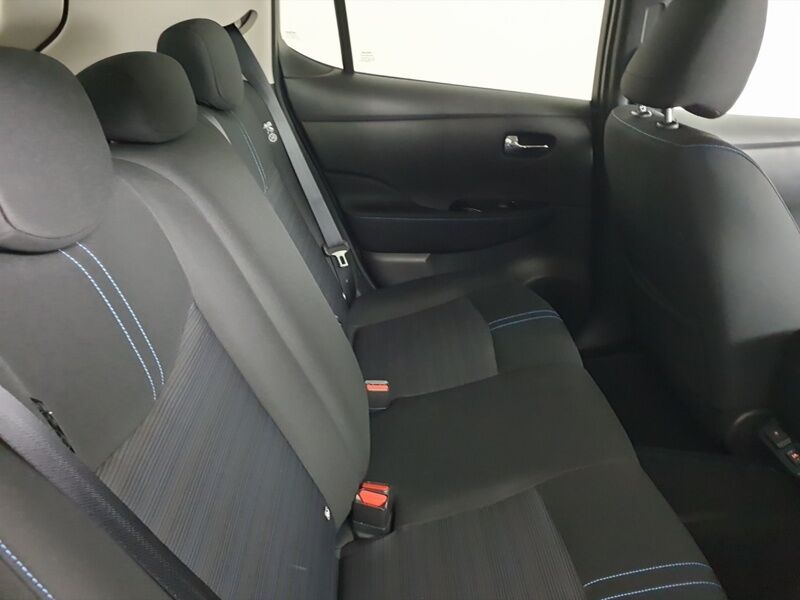 More views of Nissan Leaf