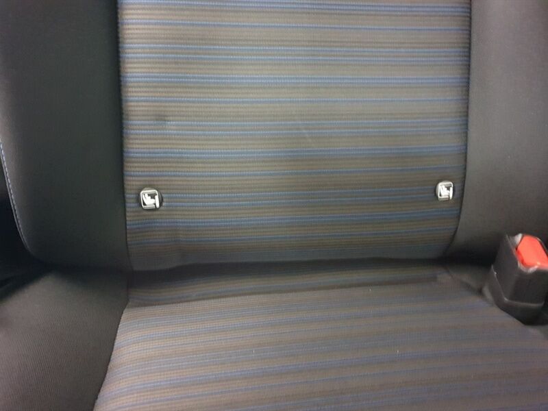 More views of Nissan Leaf