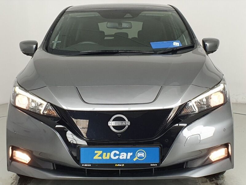 More views of Nissan Leaf