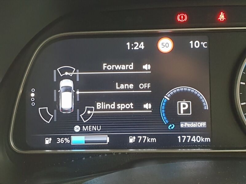 More views of Nissan Leaf