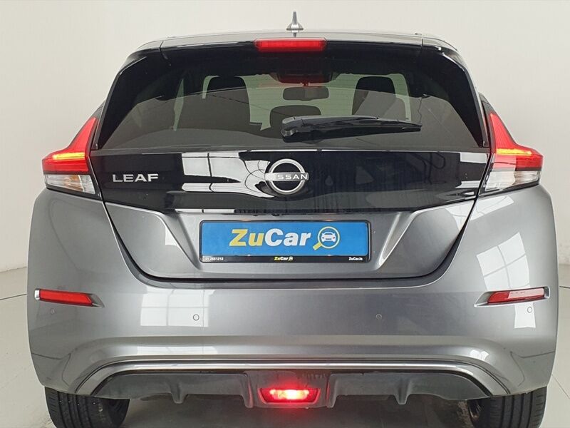 More views of Nissan Leaf