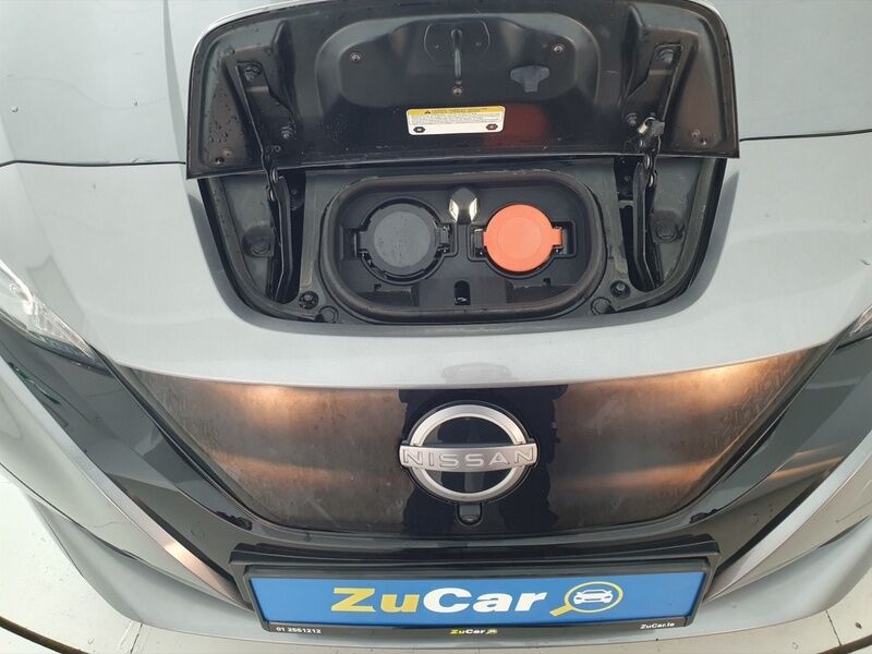 More views of Nissan Leaf