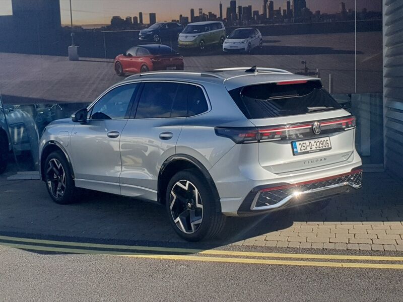 More views of Volkswagen Tiguan