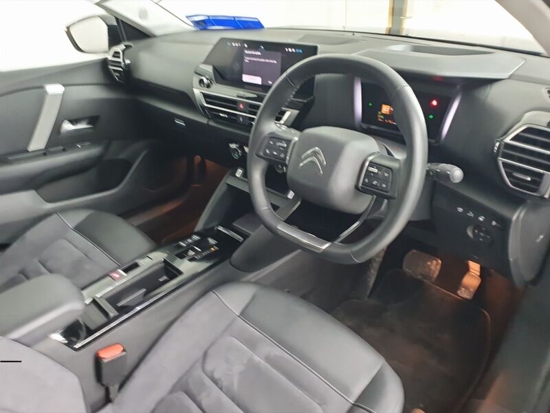 More views of Citroen e-C4 X