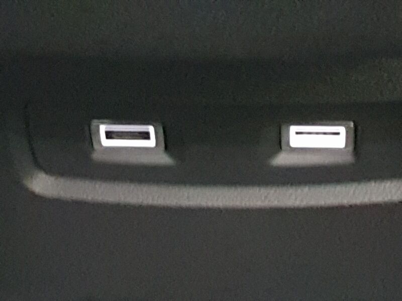 More views of Citroen e-C4 X