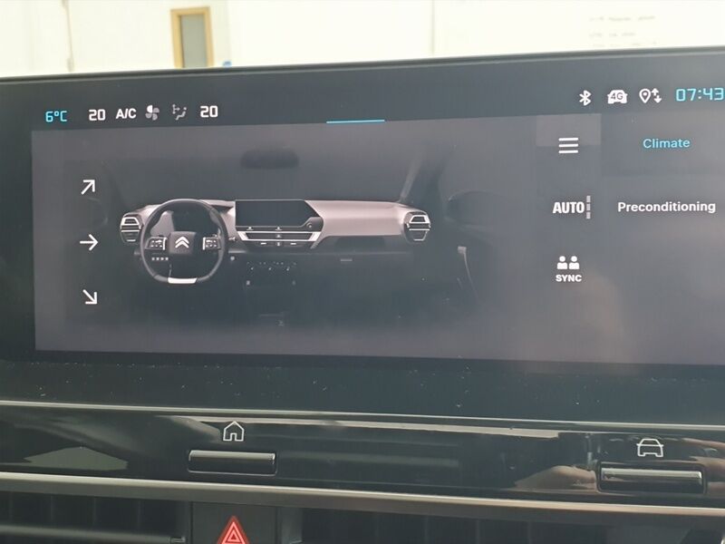 More views of Citroen e-C4 X