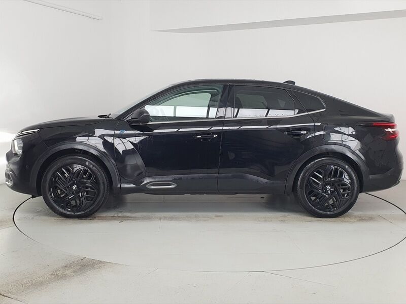 More views of Citroen e-C4 X