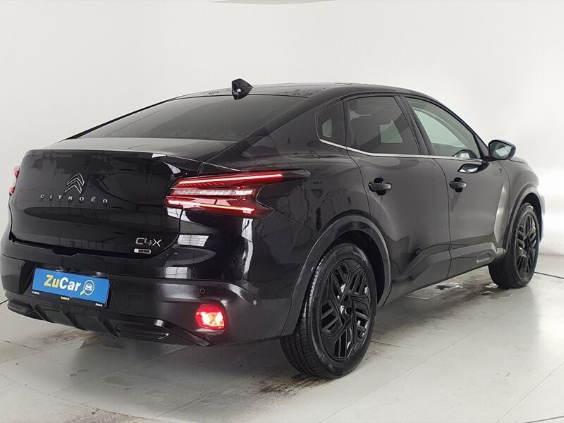 More views of Citroen e-C4 X