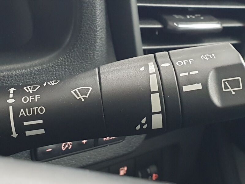 More views of Nissan Leaf