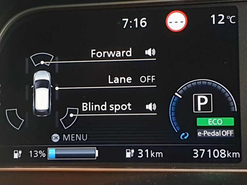 More views of Nissan Leaf