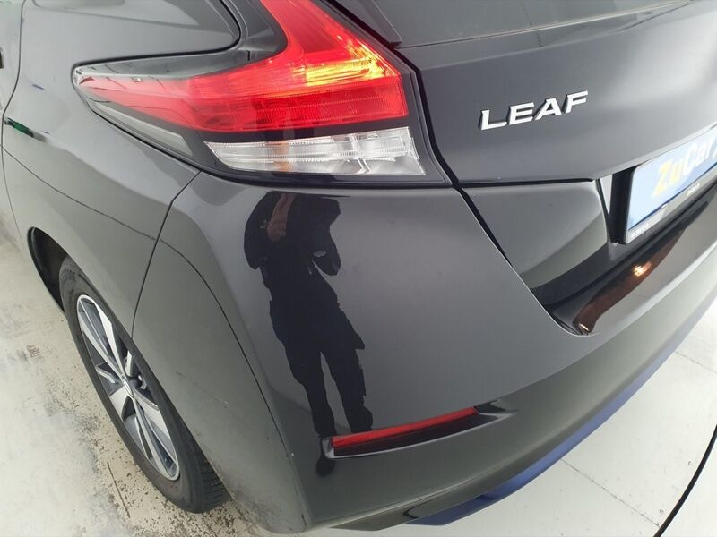 More views of Nissan Leaf