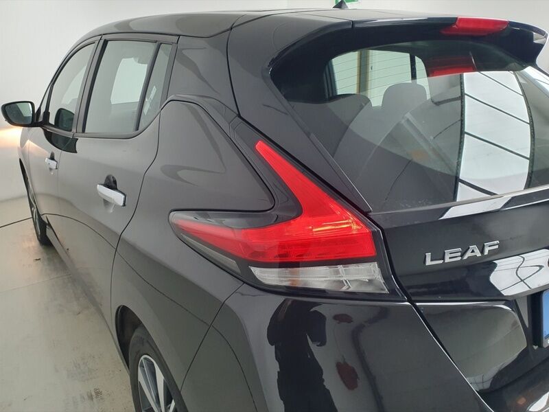 More views of Nissan Leaf