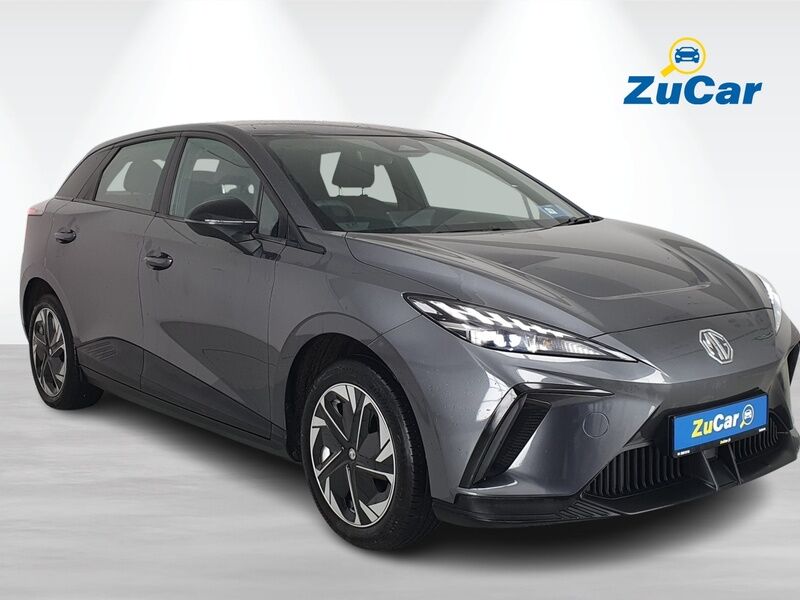 More views of MG MG4