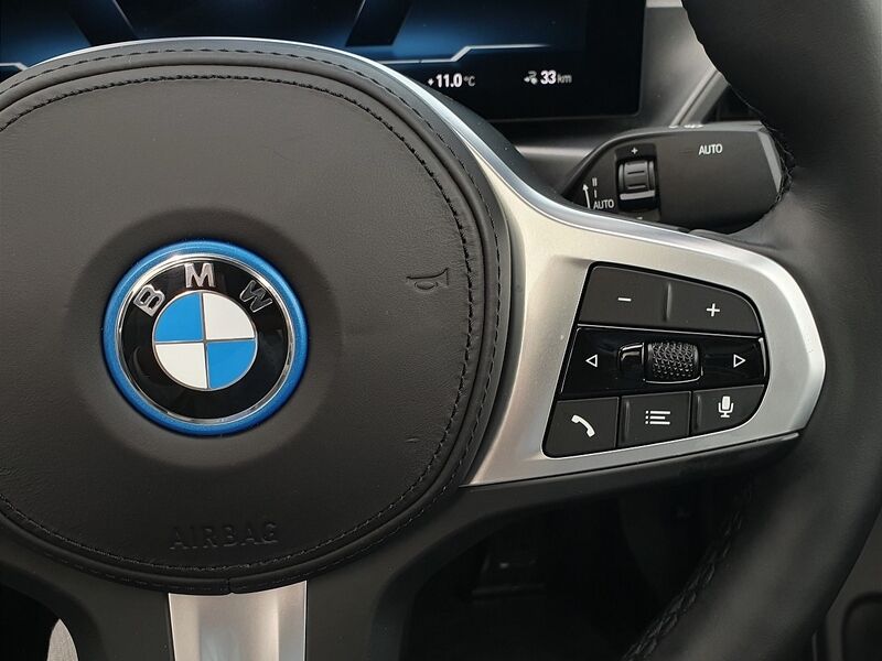 More views of BMW i4