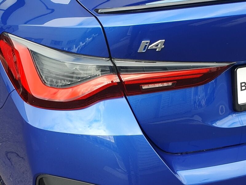 More views of BMW i4