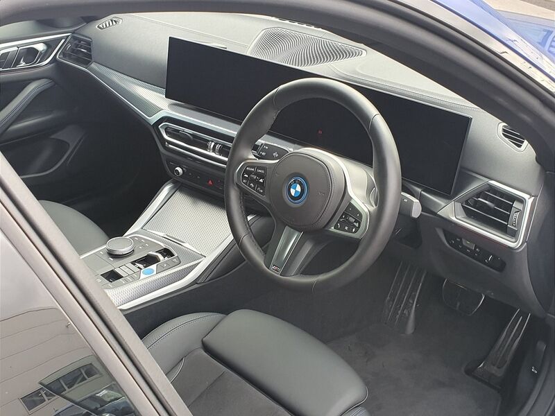 More views of BMW i4
