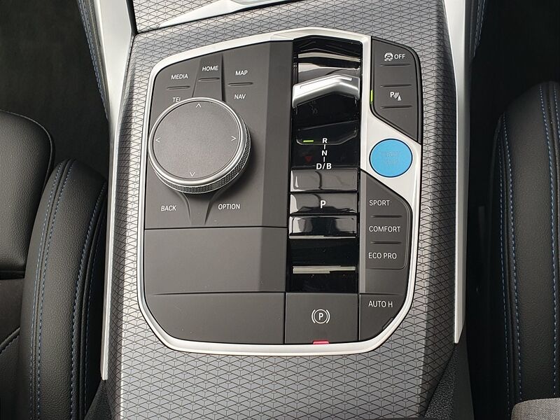 More views of BMW i4