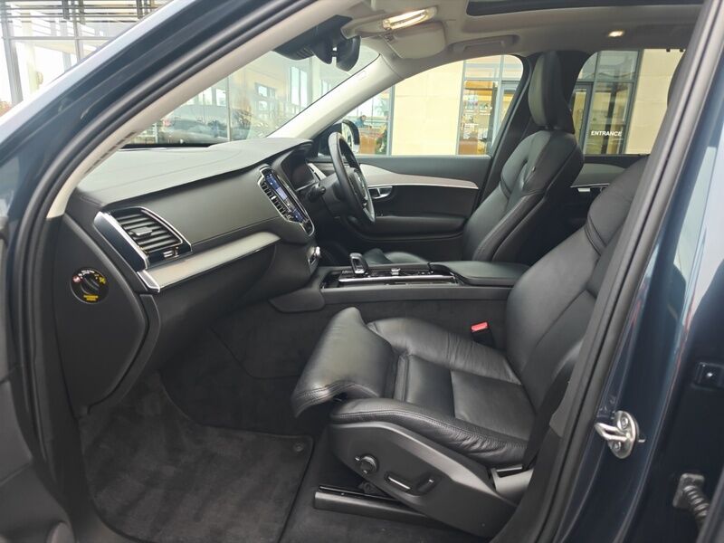 More views of Volvo XC90