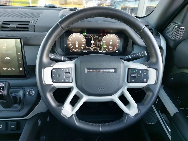 More views of Land Rover Defender