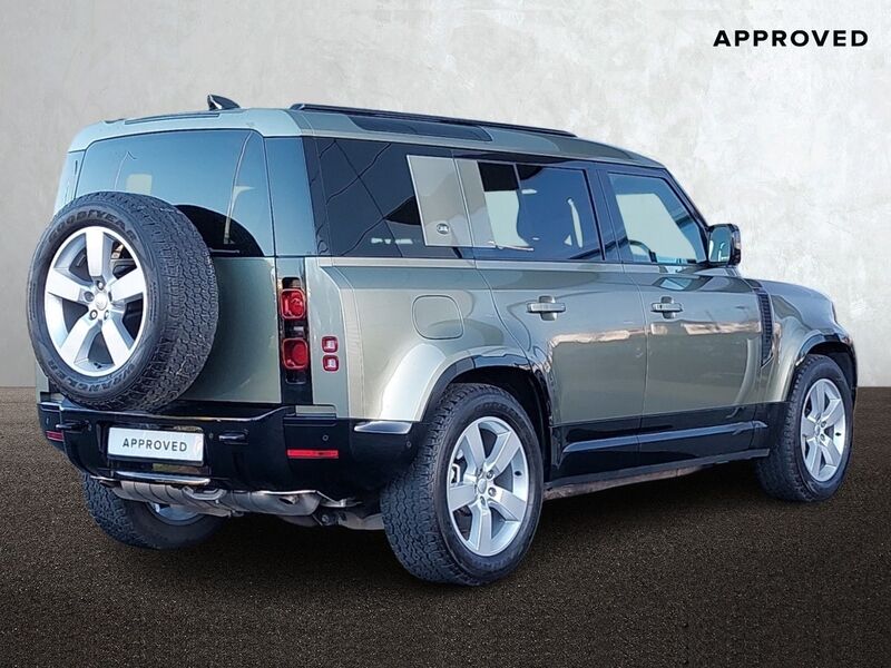 More views of Land Rover Defender