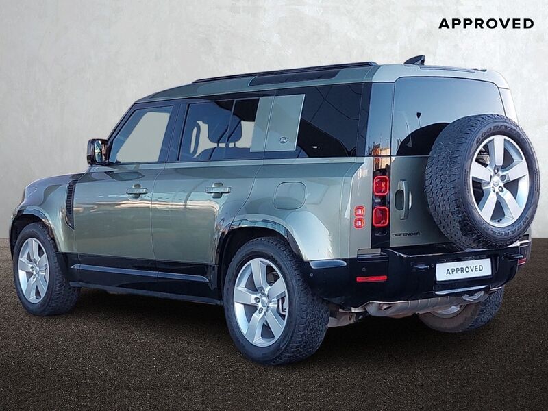 More views of Land Rover Defender