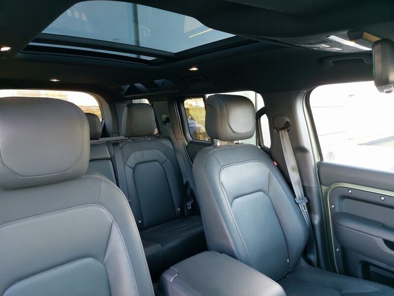 More views of Land Rover Defender