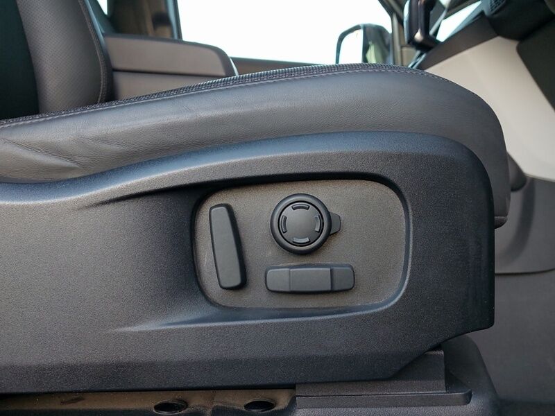 More views of Land Rover Defender