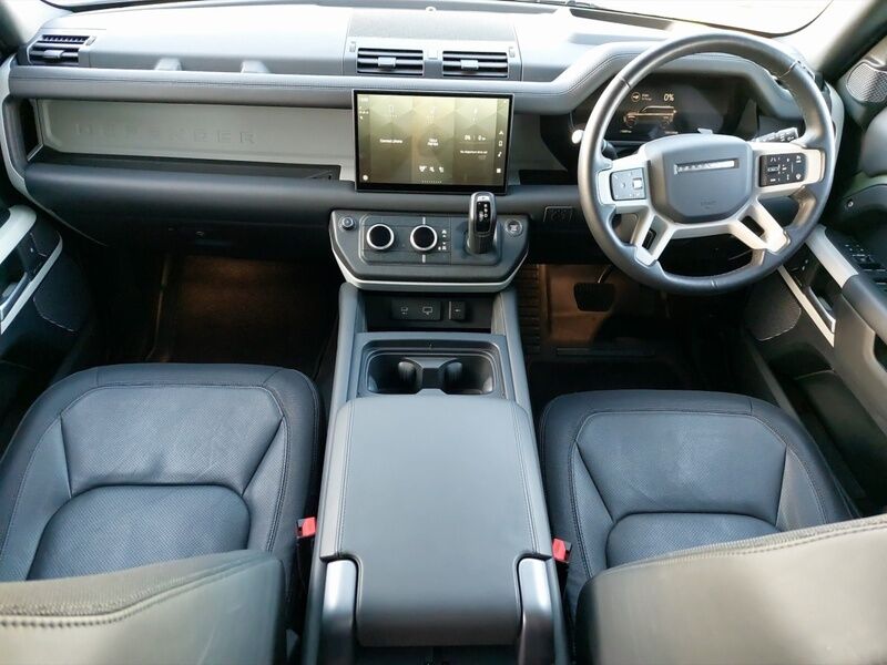 More views of Land Rover Defender