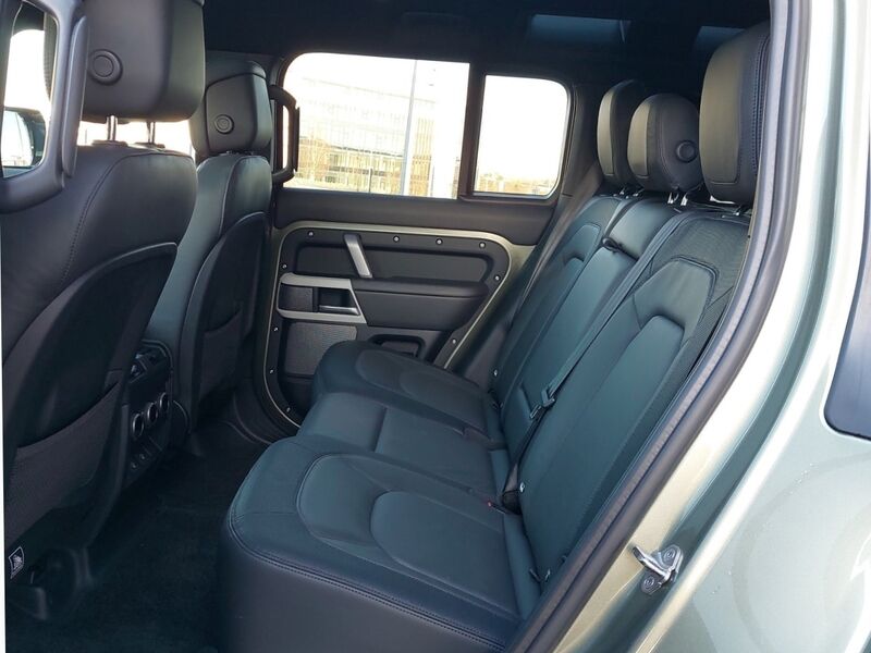 More views of Land Rover Defender