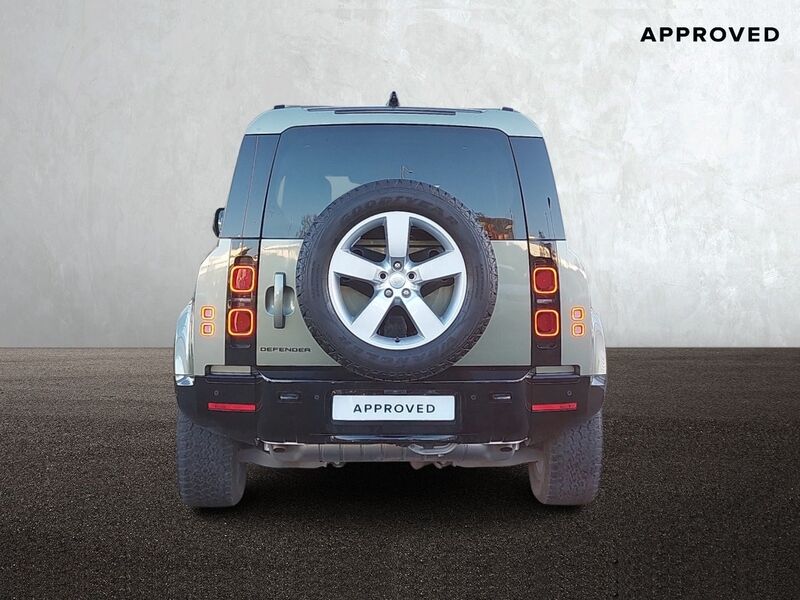 More views of Land Rover Defender