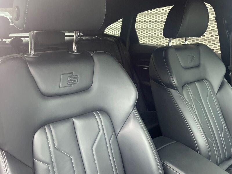 More views of Audi e-tron