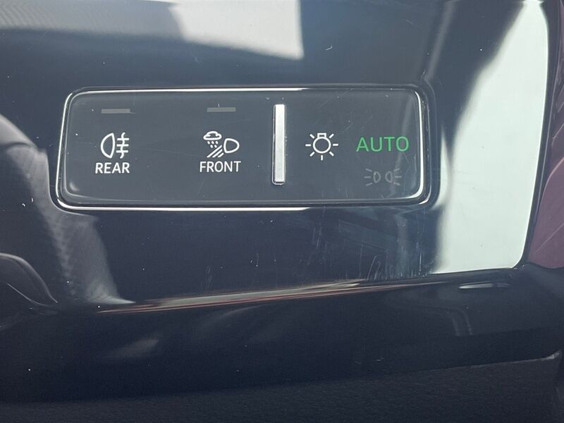 More views of Audi e-tron