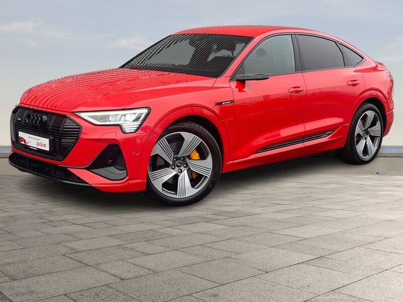 More views of Audi e-tron