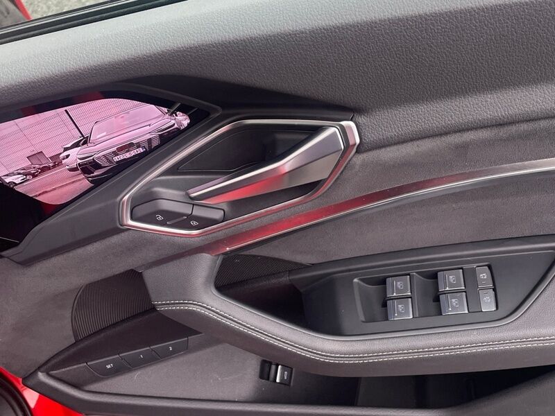 More views of Audi e-tron