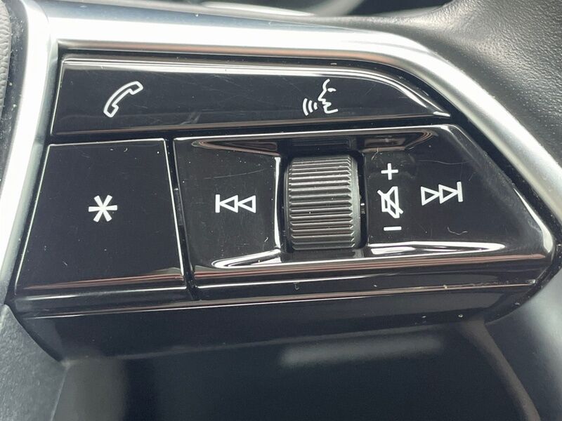 More views of Audi e-tron