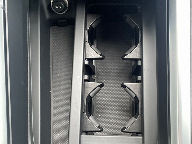 More views of Audi e-tron