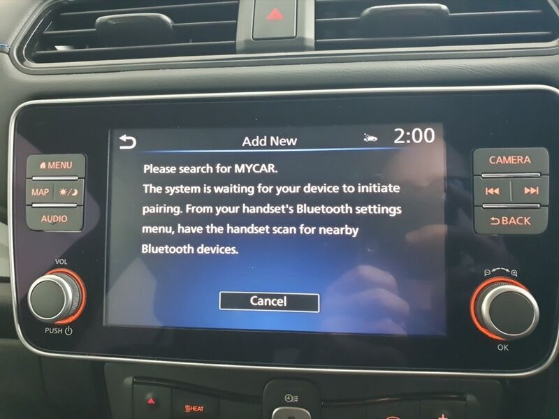 More views of Nissan Leaf