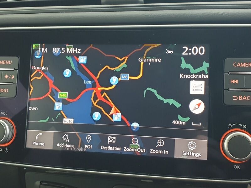 More views of Nissan Leaf