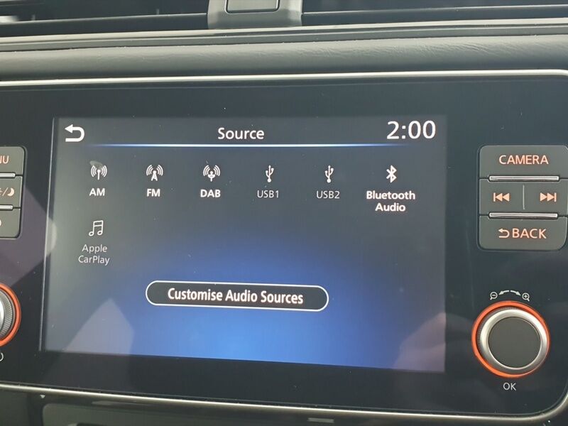 More views of Nissan Leaf