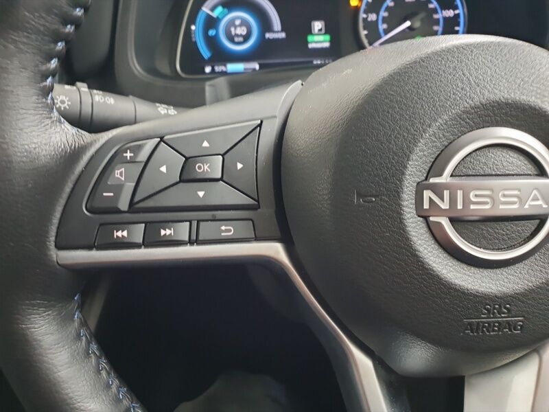 More views of Nissan Leaf