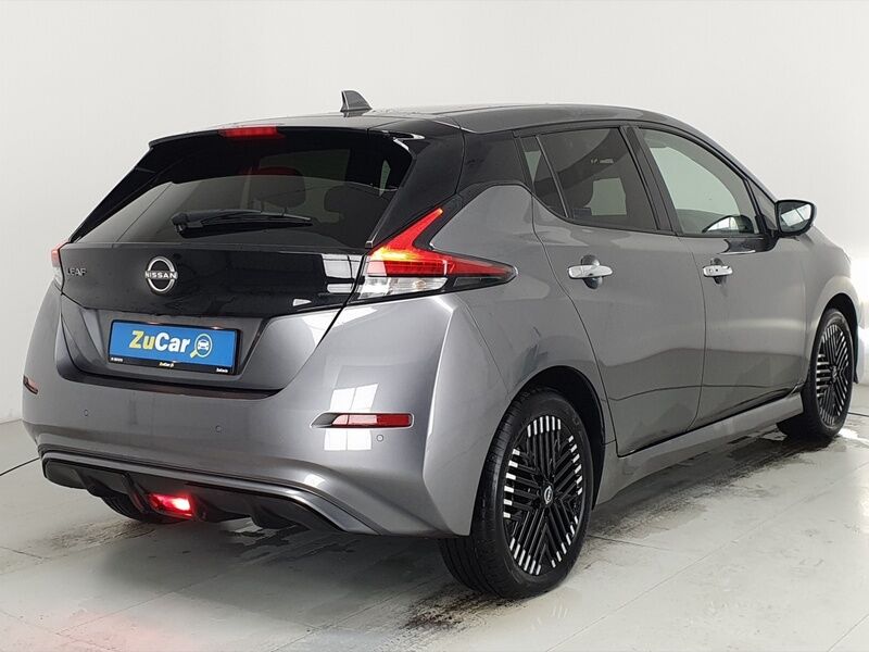 More views of Nissan Leaf