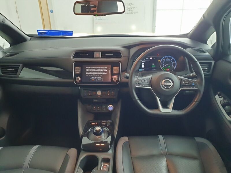 More views of Nissan Leaf