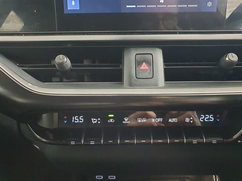 More views of Lexus UX