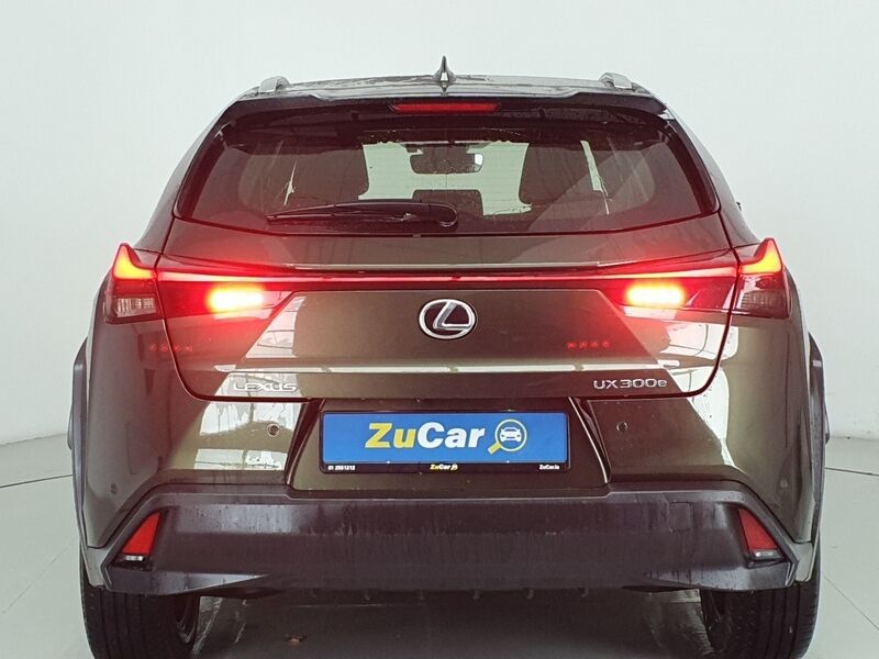 More views of Lexus UX