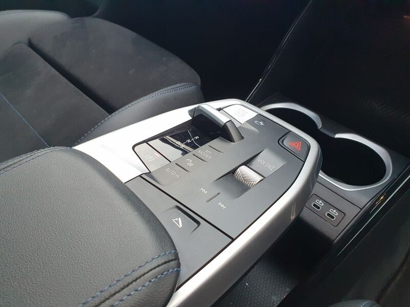 More views of BMW X1