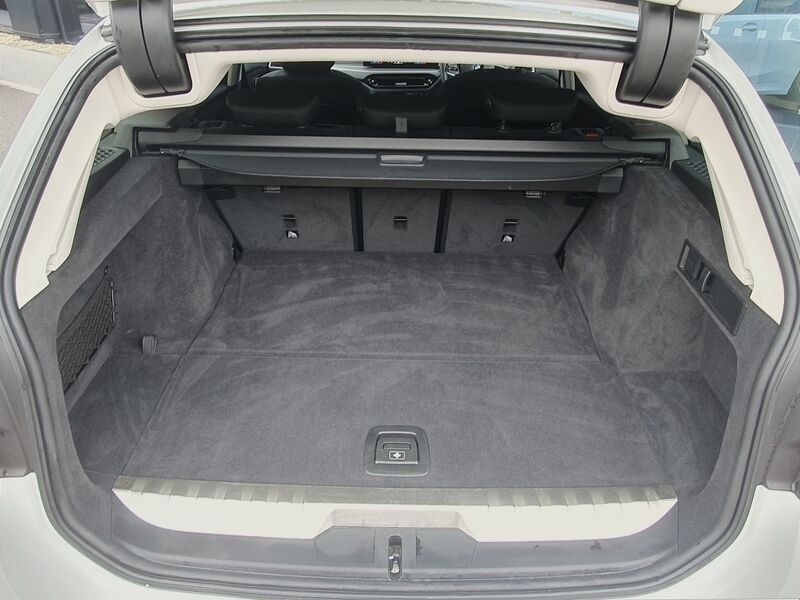 More views of BMW 3-Series